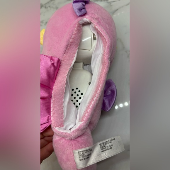 Fisher-Price Soothe N' Glow Seahorse Crib Toy - Picture 4 of 5